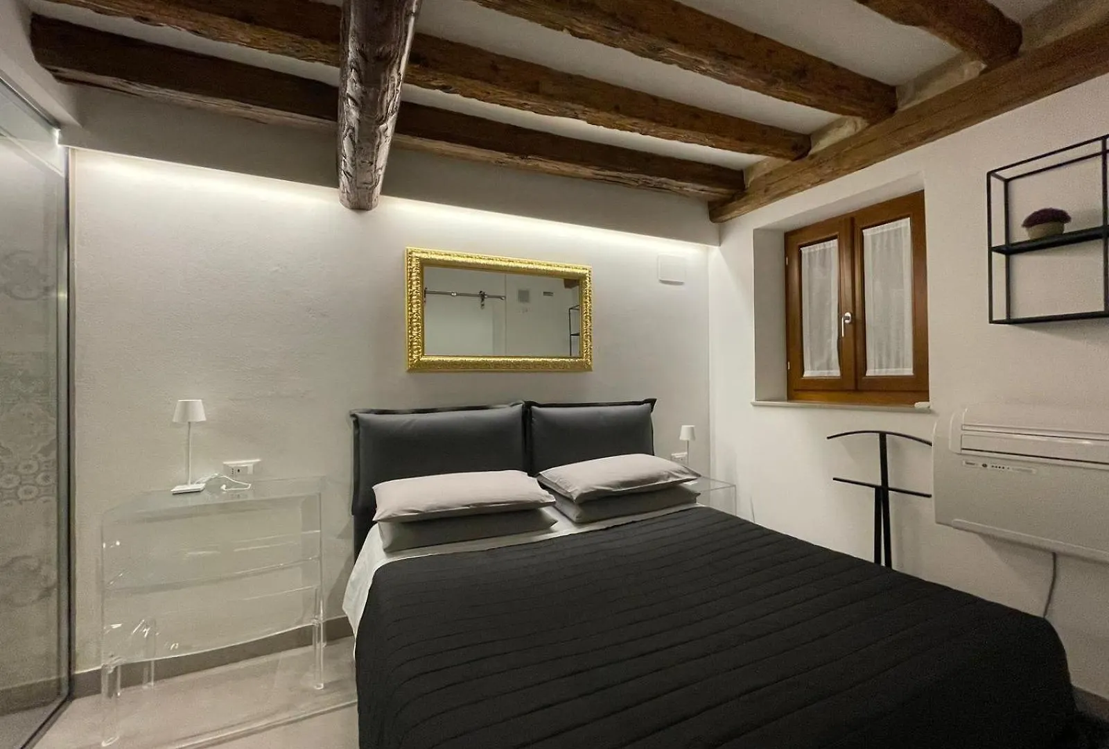 Veniceloft 5Minutefromrialto 10Minutefromsanmarco 5Minitestationtrain Infrontofcad'Oro Italy